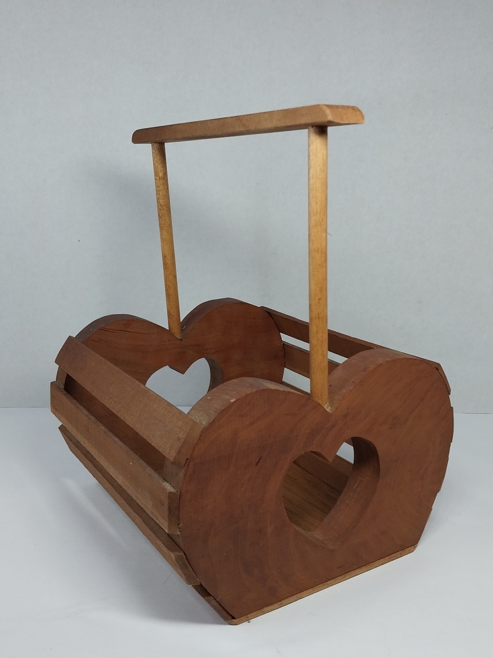 Vintage Wooden Slat Heart Cut-Out Decorative Basket Cottage Country Grandma Core